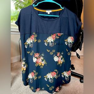 VIOLETS & ROSES
Kinglake Mixed Material Top
L | Navy